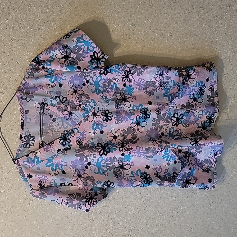 COPY - Scrub top